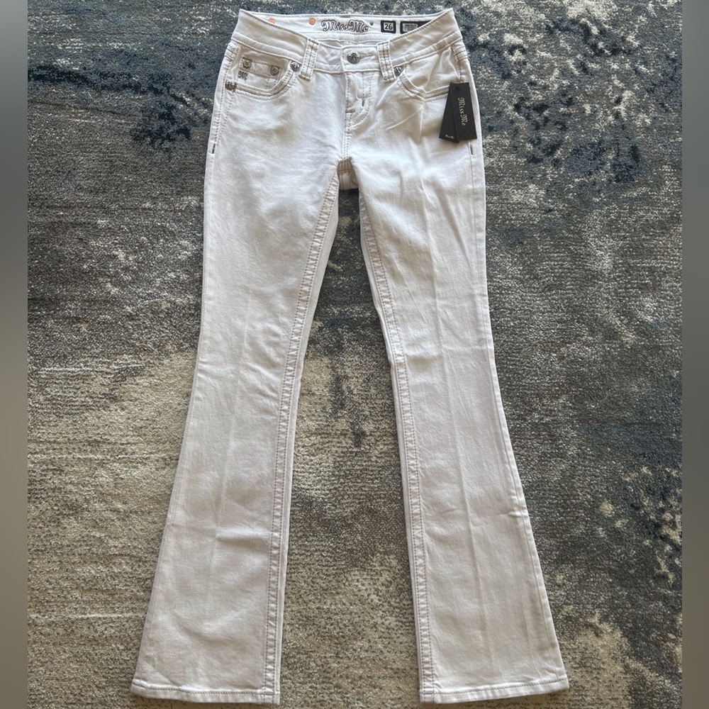 🚫SOLD!!!🚫NWT Miss Me Mid-Rise Bootcut Jeans